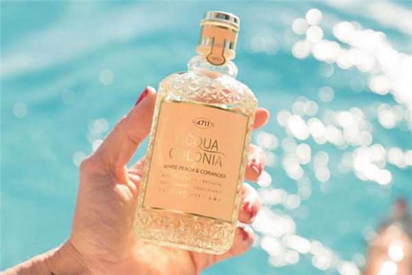 男生约会喷什么香水好?男生喷什么香水有魅力 男生约会喷什么香水好?男生喷什么香水有魅力