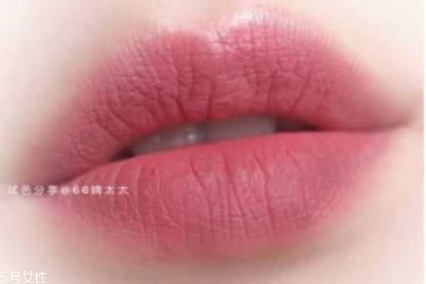 素颜可以涂口红吗？最适合素颜涂的口红