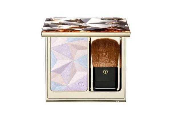 高光粉是定妆粉吗?高光粉能代替定妆粉吗 高光粉是定妆粉吗?高光粉能代替定妆粉吗