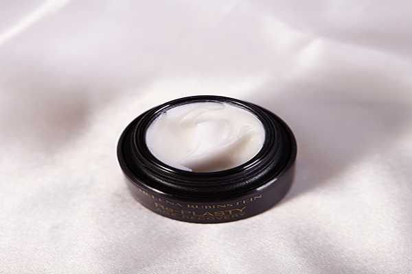 油皮适合黑绷带还是白绷带 油皮适合黑绷带还是白绷带