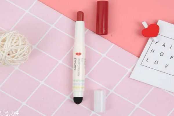 好的气垫口红有什么牌子呢 气垫口红的保质期一般是多久呢