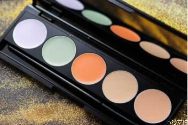 遮瑕可不可以直接涂脸上？直接涂遮瑕液可以吗