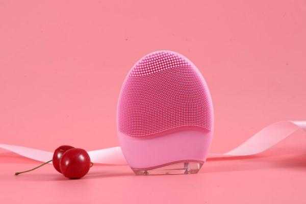 洁面仪是毛刷的好还是硅胶的好