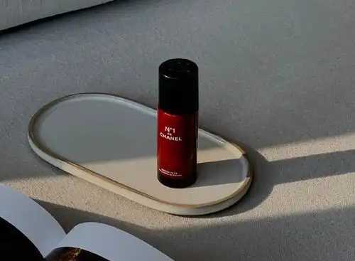 是否需要配合按摩手法使用眼部精华