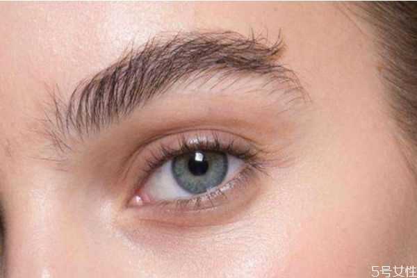 淡妆眉毛怎么画好看？画眉需要注意的事项