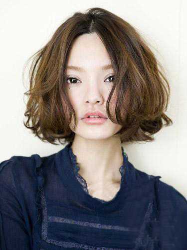 胖圆脸显瘦短发发型图片参考 胖圆脸剪什么短发好看