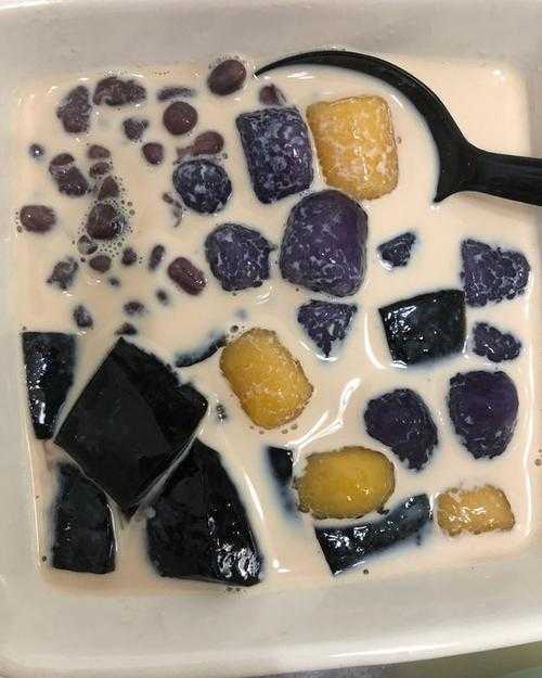 芋圆烧仙草里面的奶是什么奶