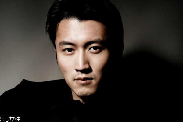 男生皮肤缺水怎么调理