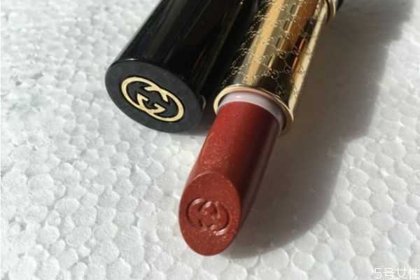 一只口红正常使用可以用多久 一只口红正常使用可以用多久