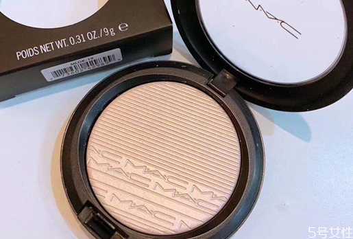 高光棒适合油皮吗 高光棒适合油皮吗