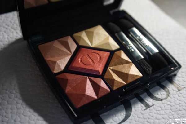 眼影可以用多久？怎么判断眼影过期