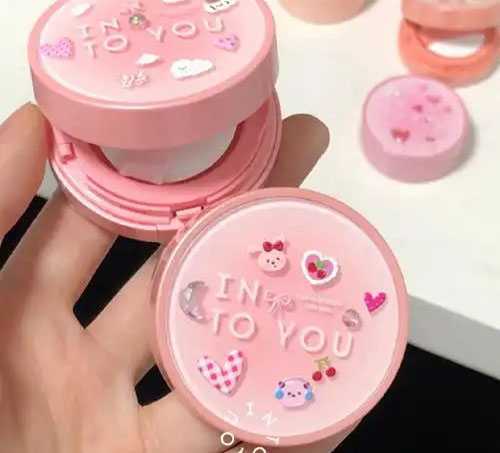 腮红容易上色吗