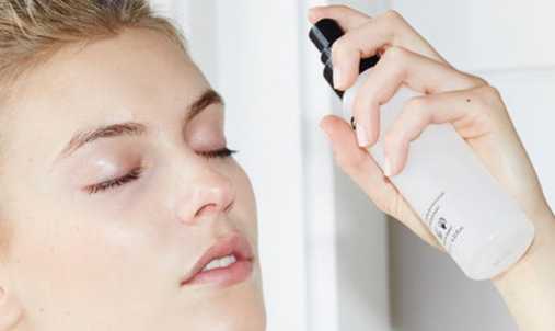 定妆喷雾怎么用 定妆喷雾怎么用