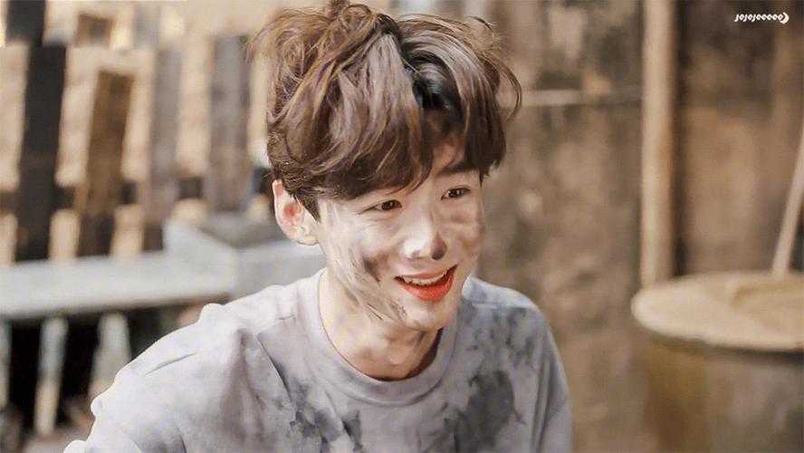  白敬亭唯一承认的女友是谁