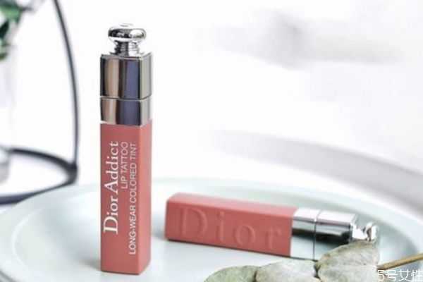 最热奶茶色口红有哪些？最好看的奶茶色推荐