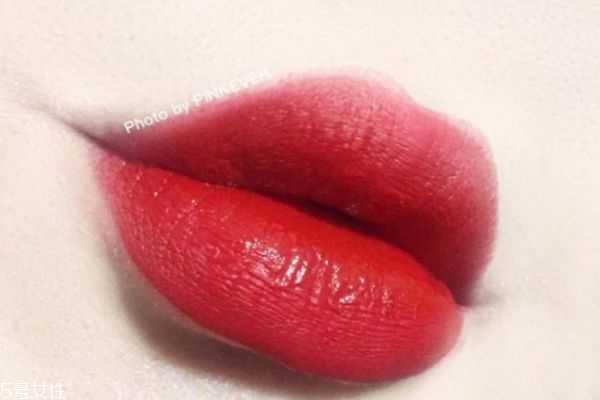 葡萄色系的口红有哪些？葡萄色口红适合黄皮吗