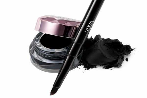 眼线液和眼线膏有什么区别？新手适合用什么画眼线？