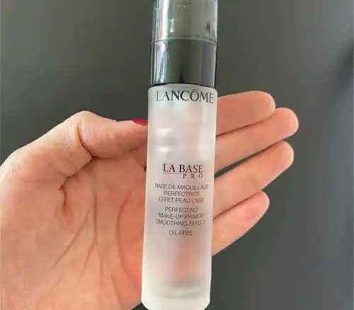 妆前乳可以遮盖毛孔吗