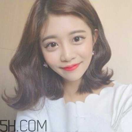 女生齐肩烫发图片大全