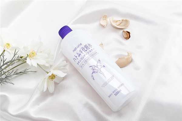 化妆水是什么?化妆水的正确使用方法 化妆水是什么?化妆水的正确使用方法