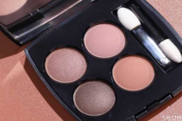 香奈儿眼影352和354哪个好看