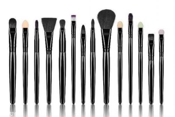 化妆刷可以直接用吗？化妆刷使用步骤