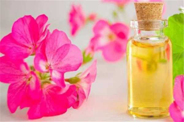 精油每次用多少量?精油一天用几次 精油每次用多少量?精油一天用几次