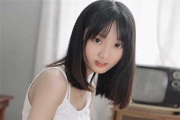 自来卷头发变直的方法小妙招