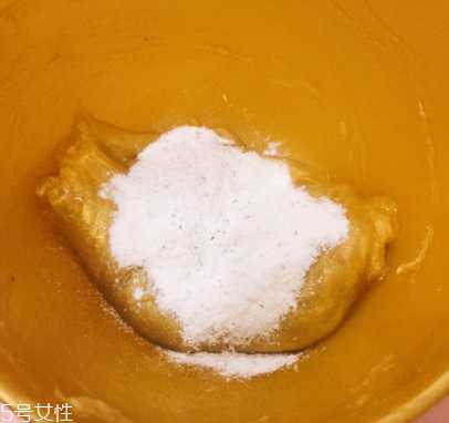 香蒲丽黄金面膜可以天天用吗 隔段时间用最好