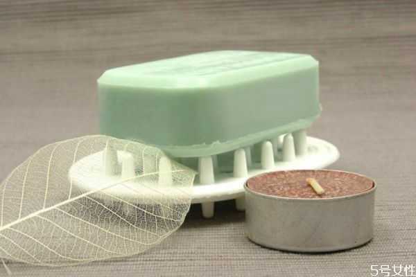 透明皂和普通香皂有什么区别？白肥皂和黄肥皂区别