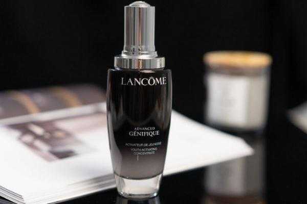 兰蔻小黑瓶可以祛斑吗？兰蔻小黑瓶可以直接涂脸上吗