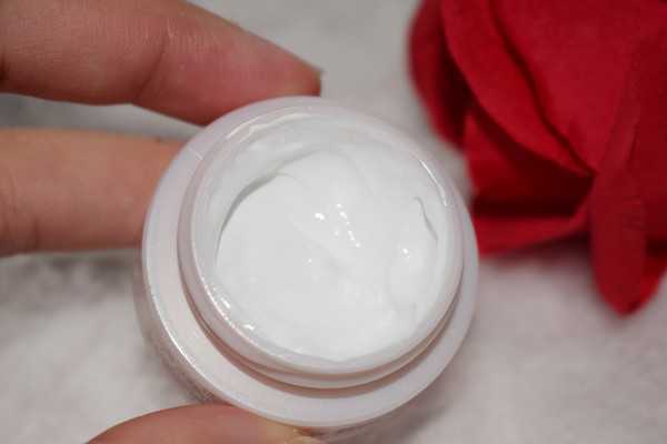 稚优泉素颜霜孕妇可以用吗 稚优泉素颜霜孕妇可以用吗