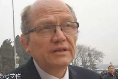 抬头纹是怎么形成的?简单四招轻松搞定抬头纹 抬头纹是怎么形成的?简单四招轻松搞定抬头纹