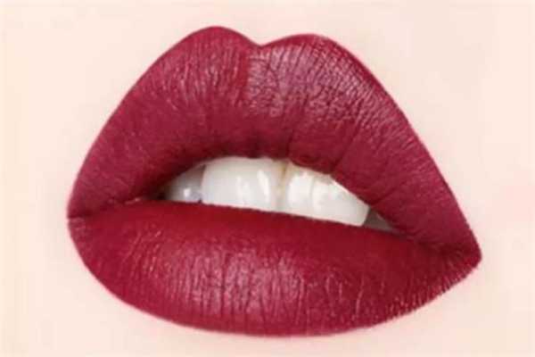 美宝莲接吻棒哪个颜色好看