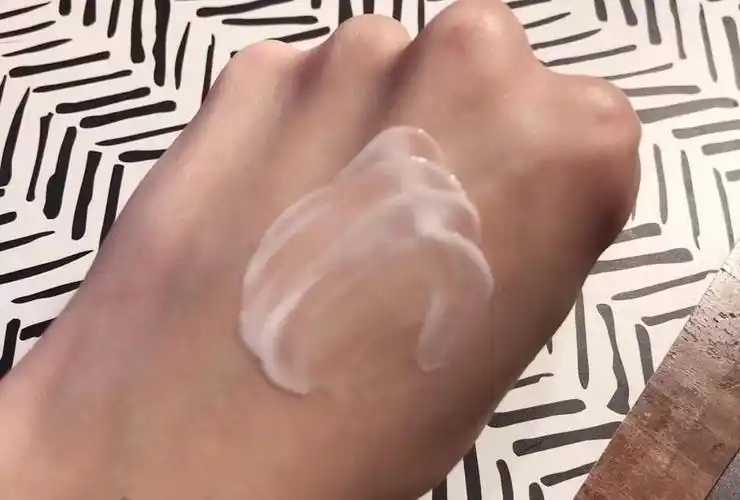 乳液变稀了还能用吗?天气热乳液会变稀吗 乳液变稀了还能用吗?天气热乳液会变稀吗