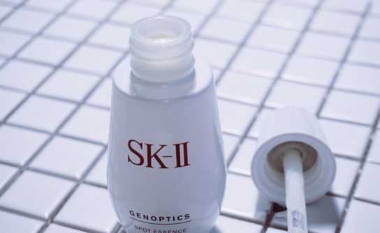 祛斑小灯泡好还是小银瓶好 祛斑小灯泡好还是小银瓶好