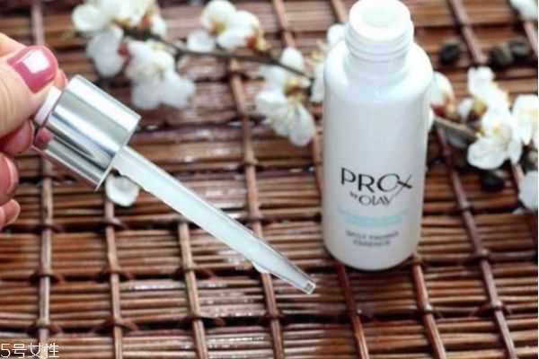 油性皮肤适合哪种护肤品