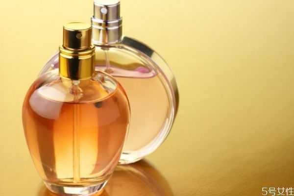 如何区分香水的真假呢？