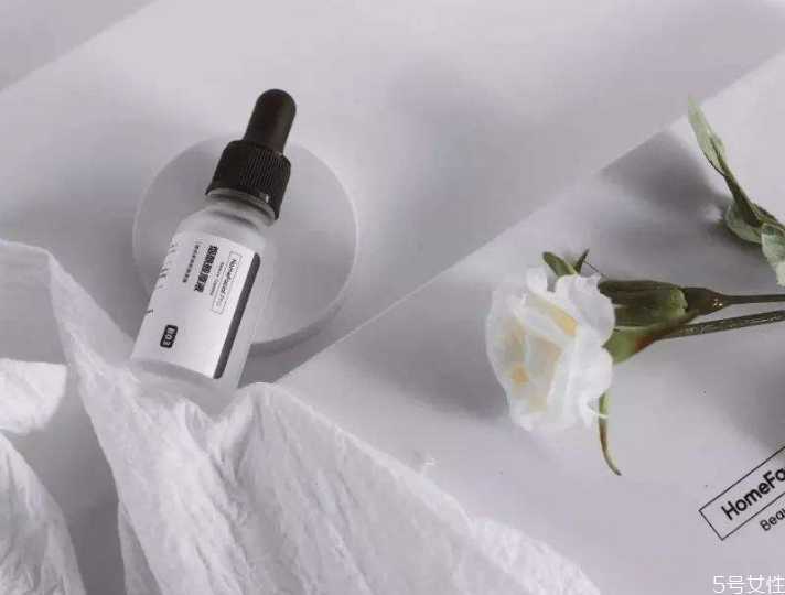 烟酰胺原液白天能用吗？烟酰胺原液需要避光使用吗