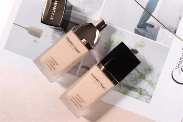 完美日记小金盖粉底液怎么样？完美日记小金盖适合什么皮肤