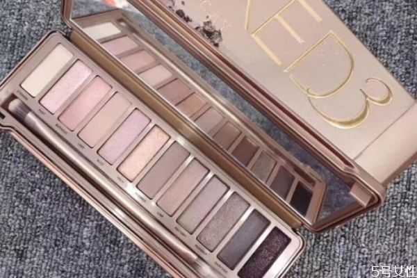 眼影一般多少钱合适 廉价眼影对眼睛的危害