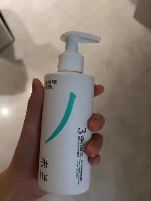 洁面霜需要每天使用吗?洁面霜早上还是晚上用 洁面霜需要每天使用吗?洁面霜早上还是晚上用