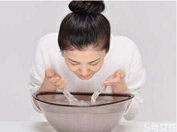 白米醋可以用来洗脸吗 白米醋和白醋洗脸哪个好