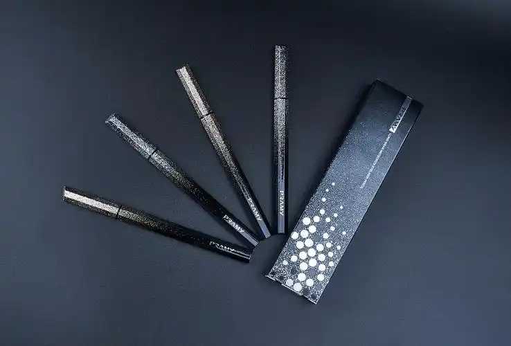 眼线笔含有苯乙烯成分吗