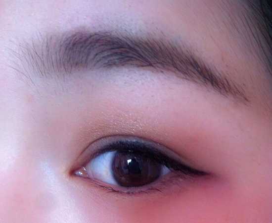 内双眼皮画眼妆技巧 先画眼妆还是先贴双眼皮贴