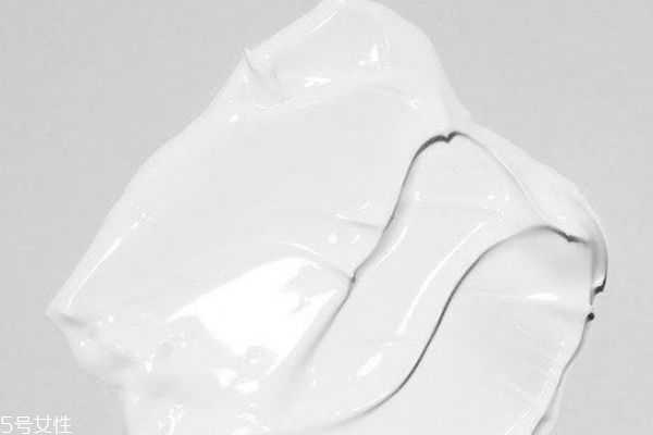 防护乳什么时候用