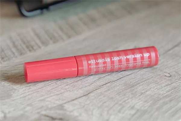 艾杜纱睫毛打底膏泛白怎么办?艾杜纱睫毛打底膏怎么卸 艾杜纱睫毛打底膏泛白怎么办?艾杜纱睫毛打底膏怎么卸