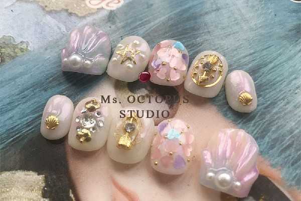 光疗甲是先上光疗胶还是底胶 光疗甲是先上光疗胶还是底胶