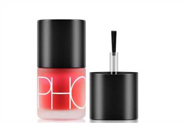 染唇液对嘴部伤害大吗 染唇液对嘴部伤害大吗