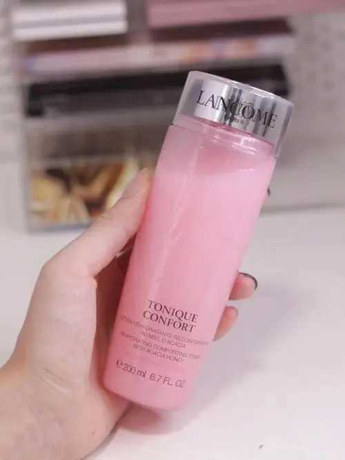 兰蔻粉水的作用与功效 兰蔻粉水适合多大年龄 兰蔻粉水的作用与功效 兰蔻粉水适合多大年龄